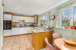 Astrop Gardens Kings Sutton